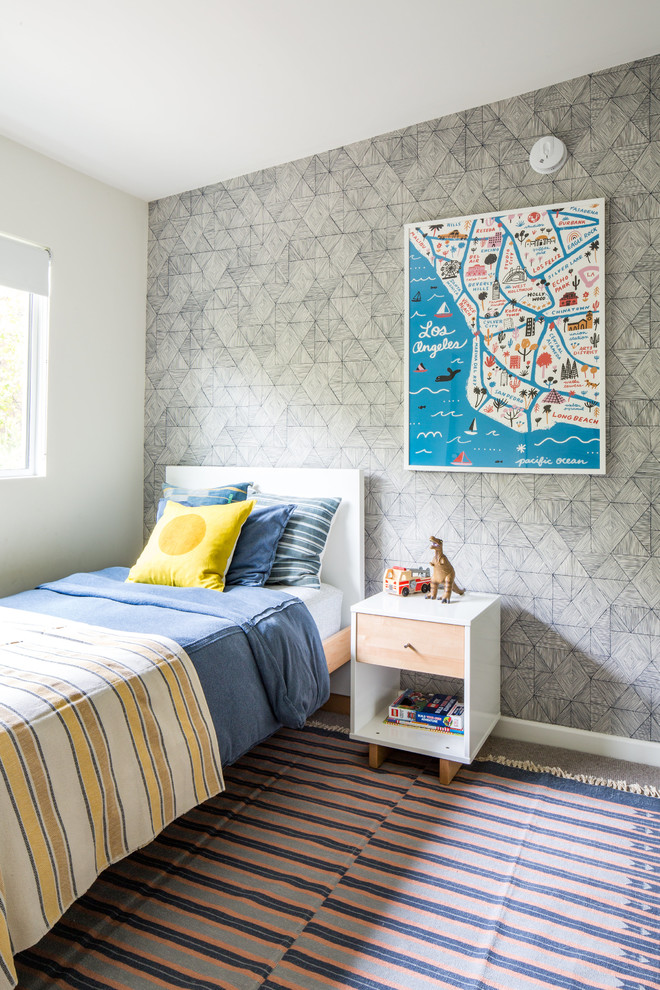 Imagen de dormitorio infantil retro con paredes grises