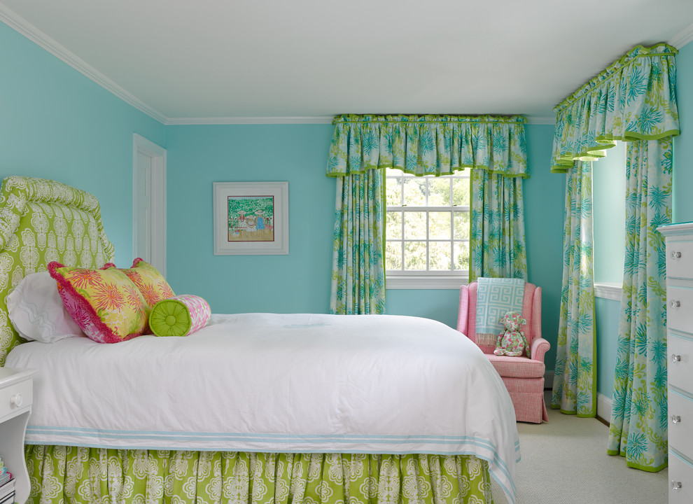 Bild på ett vintage flickrum kombinerat med sovrum och för 4-10-åringar, med blå väggar
