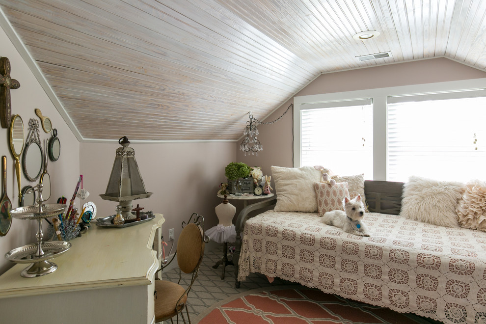 Inspiration for a farmhouse kids' bedroom in Kansas City.