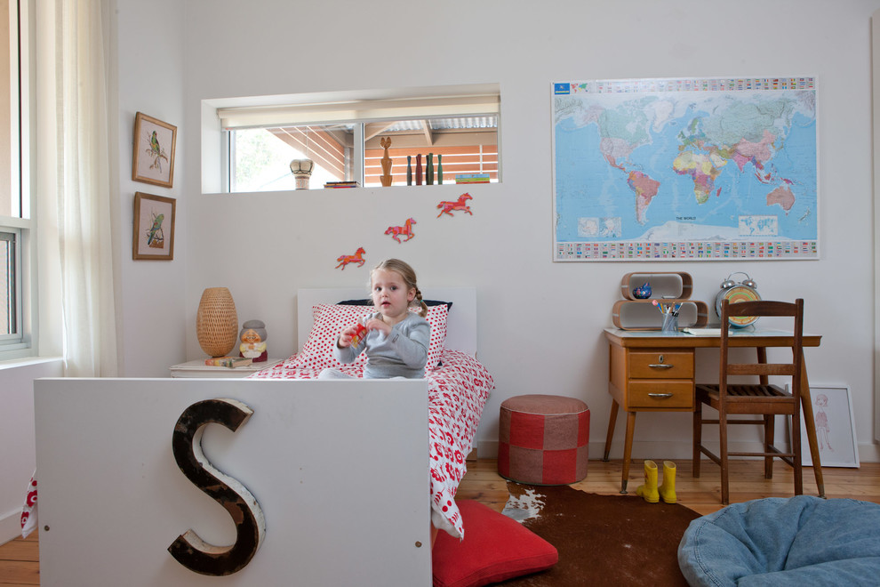 Example of an eclectic kids' room design in Adelaide
