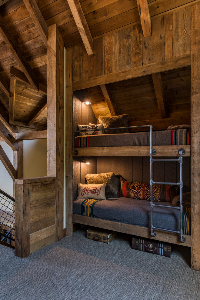 Cette image montre une chambre d'enfant chalet avec moquette, un sol gris et un lit superposé.