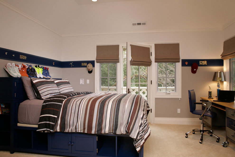 Exemple d'une chambre d'enfant chic de taille moyenne avec un mur gris et moquette.