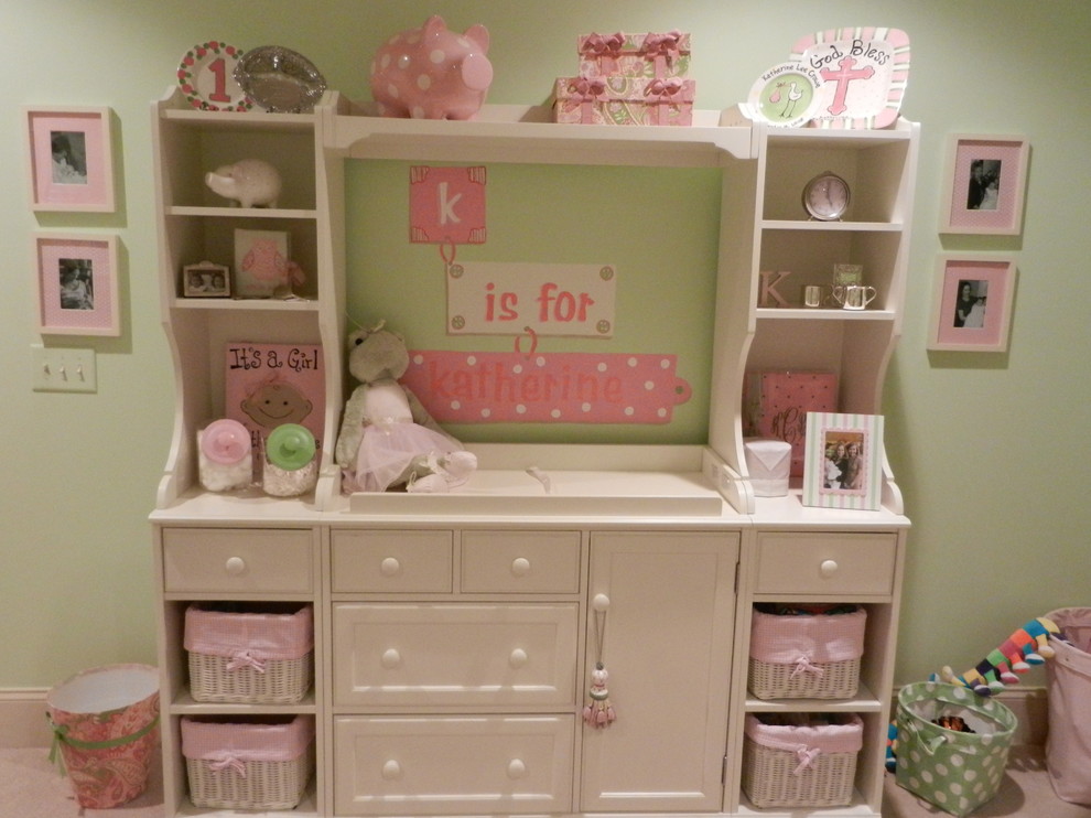 This is an example of a classic kids' bedroom in Birmingham.