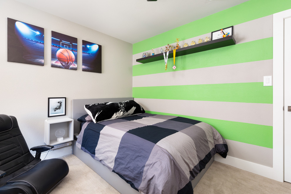 Idées déco pour une chambre d'enfant contemporaine de taille moyenne avec un mur vert et moquette.