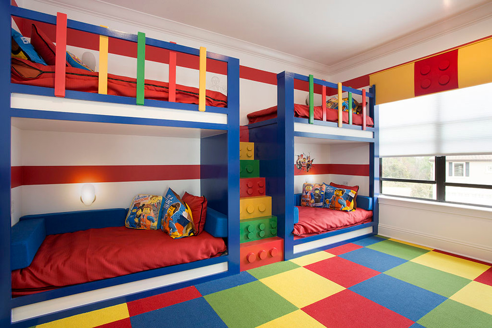 На фото: нейтральная детская среднего размера в стиле фьюжн с спальным местом, синими стенами, ковровым покрытием и бежевым полом для подростка