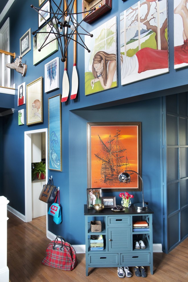 Example of a beach style kids' room design in Chicago