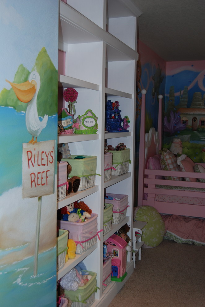 Kids' room - traditional kids' room idea in Orlando