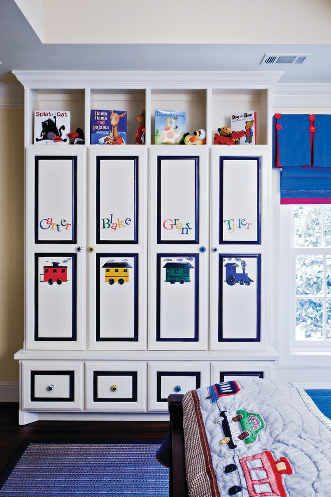 Inspiration for a timeless kids' room remodel in Dallas