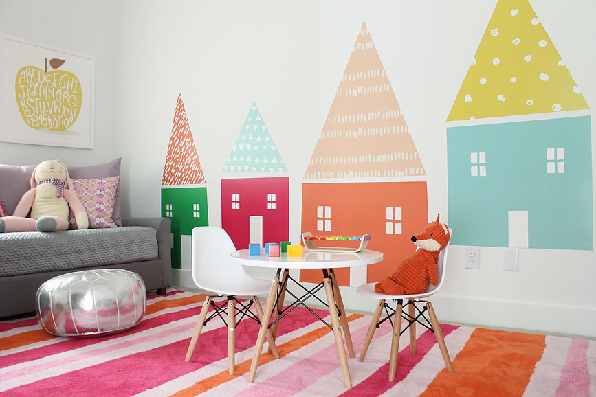 Inspiration pour une chambre d'enfant de 4 à 10 ans traditionnelle de taille moyenne avec un mur blanc, moquette et un sol multicolore.