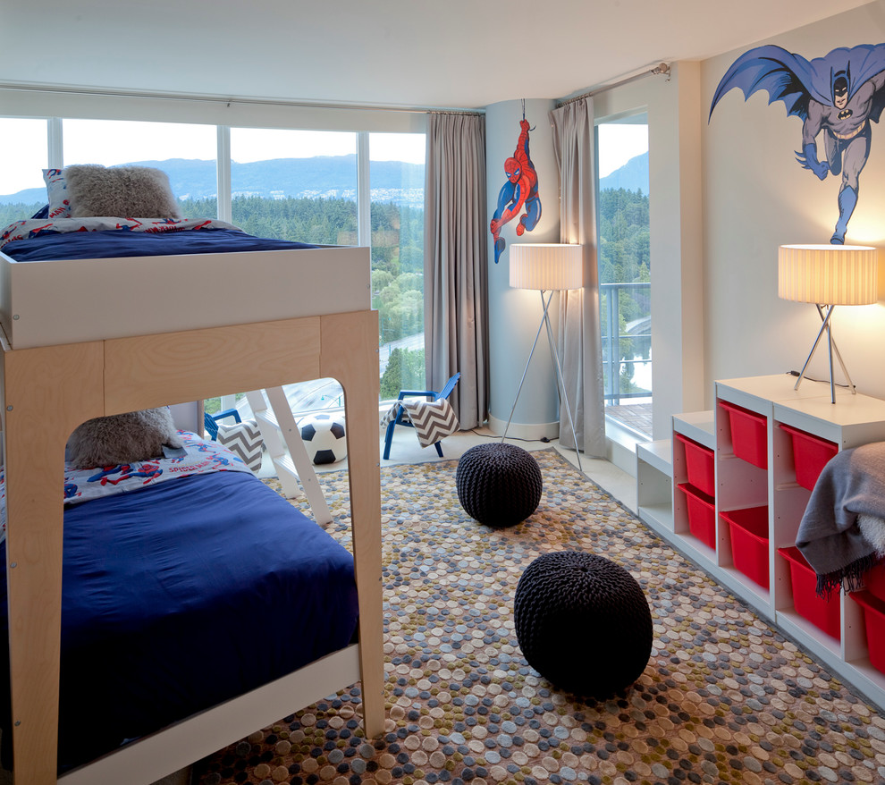 Пример оригинального дизайна: детская в современном стиле с спальным местом и серыми стенами для ребенка от 1 до 3 лет, мальчика, двоих детей