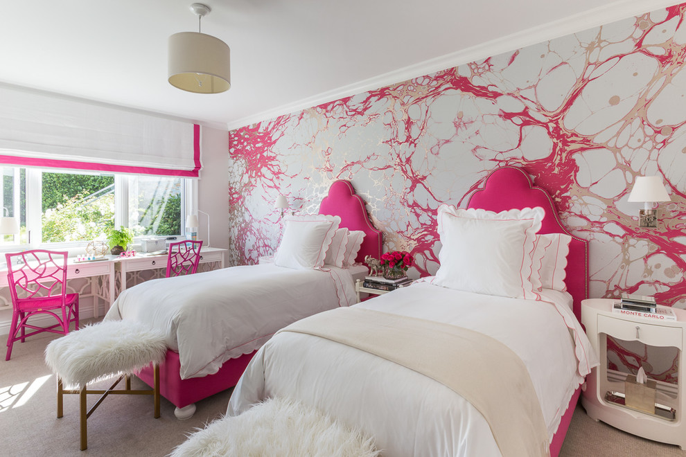 Inspiration för ett mellanstort vintage flickrum kombinerat med sovrum, med flerfärgade väggar och heltäckningsmatta