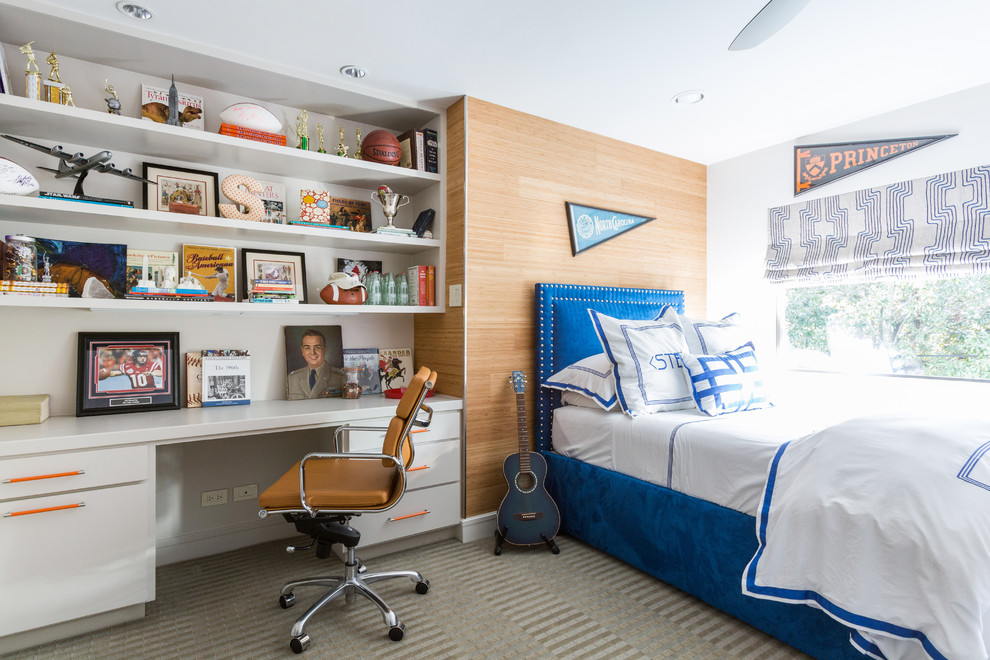 Inspiration for a classic teen’s room for boys in Houston with white walls and carpet.