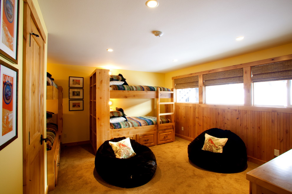 This is an example of a classic kids' bedroom in Seattle.