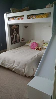 Kleines Eklektisches Mädchenzimmer mit Schlafplatz und blauer Wandfarbe in San Francisco