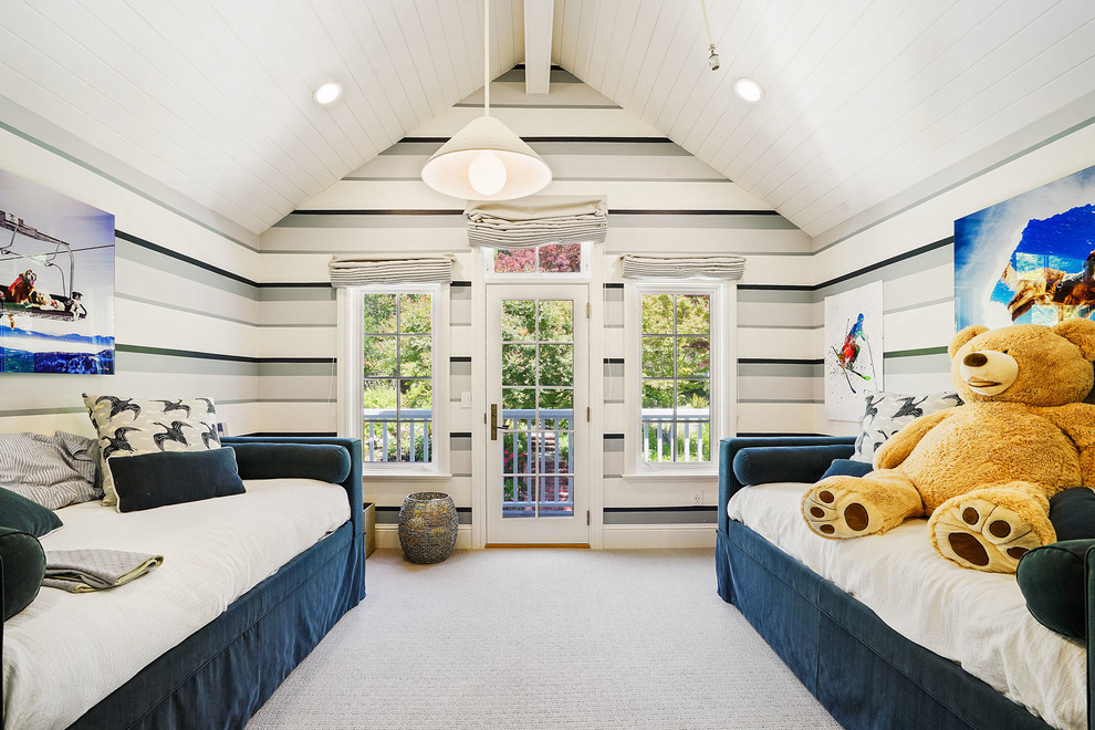 This is an example of a traditional kids' bedroom in San Francisco.