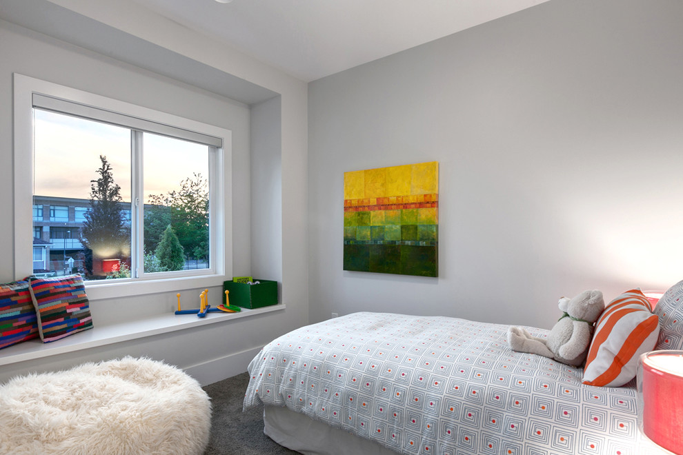 Mittelgroßes Modernes Mädchenzimmer mit Schlafplatz, grauer Wandfarbe und Teppichboden in Vancouver