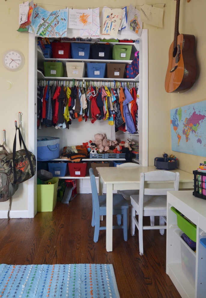 ダラスにあるトラディショナルスタイルのおしゃれな子供部屋の写真