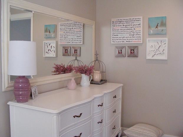 Example of a trendy kids' room design in Vancouver