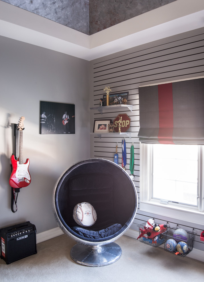 Mittelgroßes Stilmix Kinderzimmer mit Schlafplatz, grauer Wandfarbe und Teppichboden in Chicago