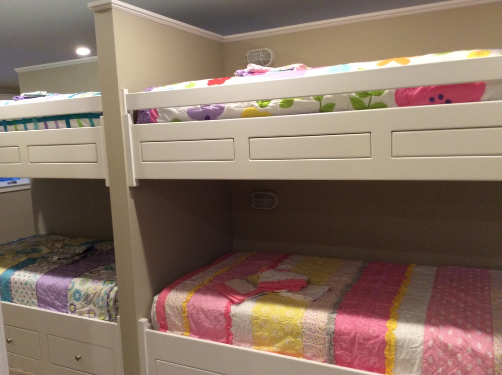 Example of a mid-sized classic girl kids' room design in Grand Rapids