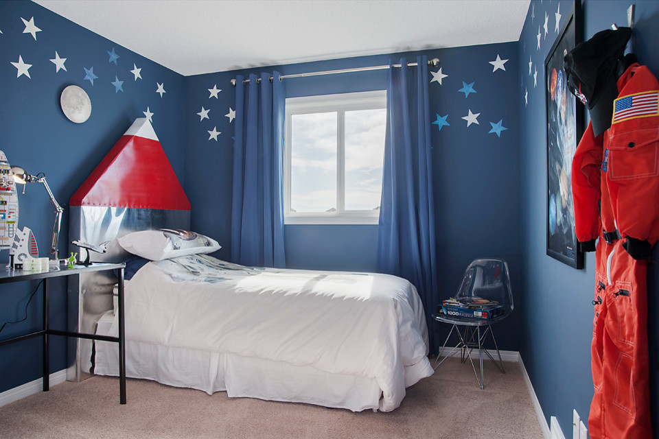 Photo of a contemporary kids' bedroom in Calgary.