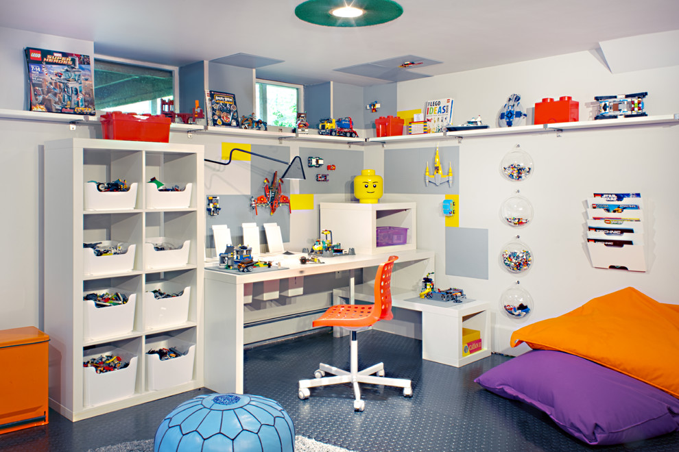Exempel på ett mellanstort modernt pojkrum kombinerat med skrivbord och för 4-10-åringar, med grå väggar, linoleumgolv och blått golv