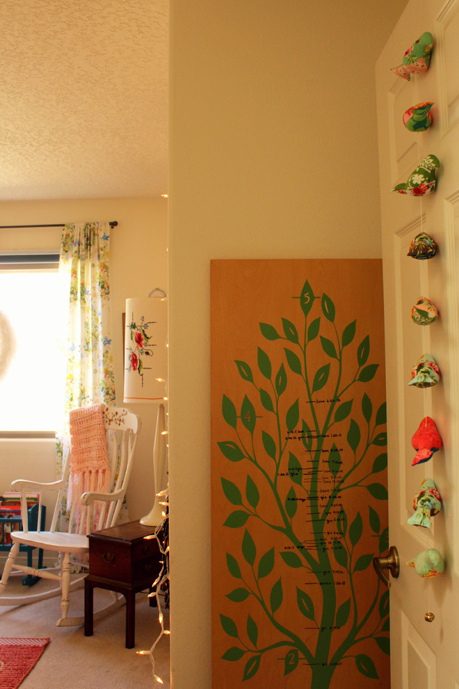 Inspiration for an eclectic kids' room remodel in Albuquerque