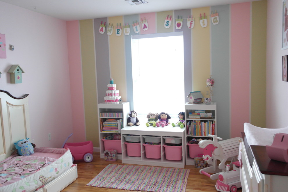 ニューアークにあるエクレクティックスタイルのおしゃれな子供部屋の写真