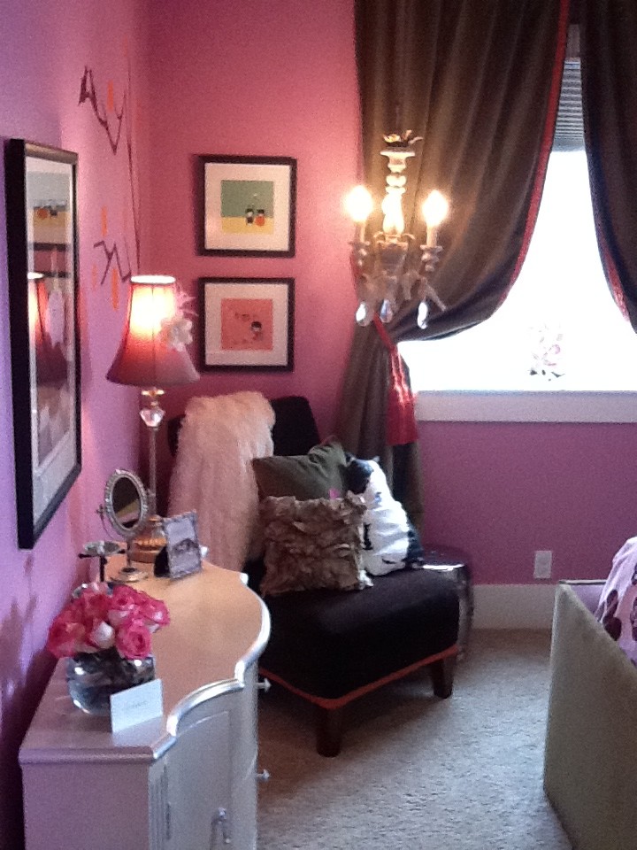 Example of an eclectic kids' room design in Boise