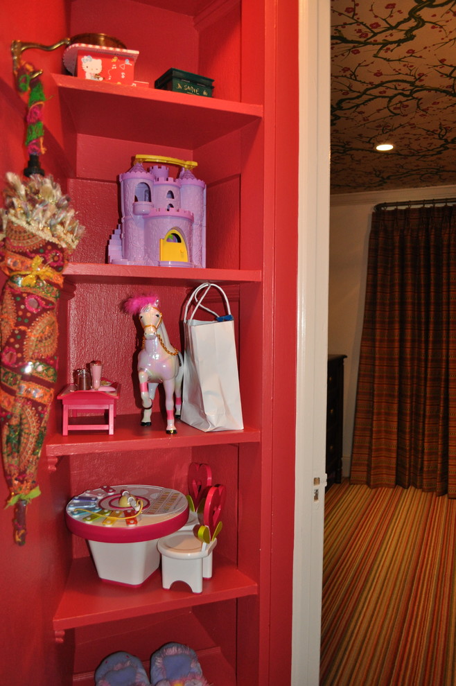 Kids' room - traditional kids' room idea in New York