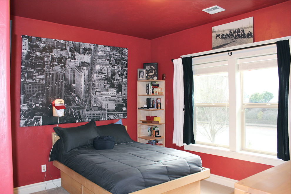Réalisation d'une chambre d'enfant design de taille moyenne avec un mur rouge et moquette.