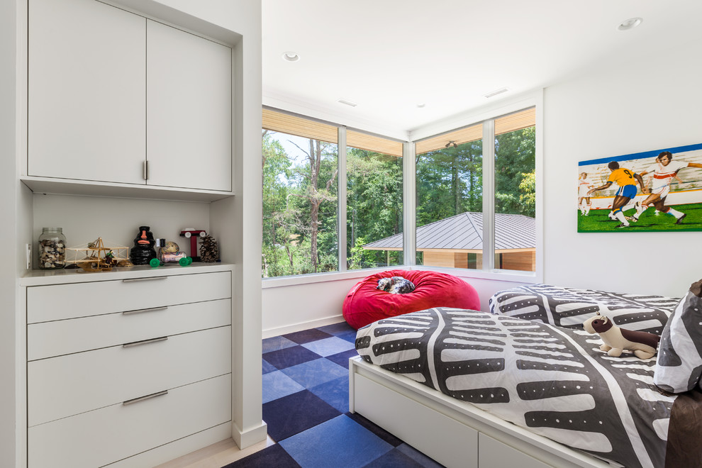 Foto de dormitorio infantil contemporáneo de tamaño medio con paredes blancas