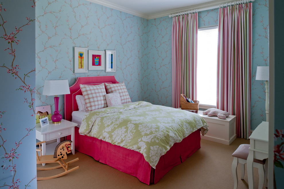 Design ideas for a traditional kids' bedroom in Charlotte.