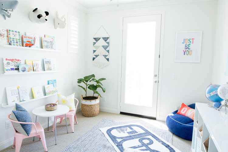 Design ideas for a modern kids' bedroom in Los Angeles.