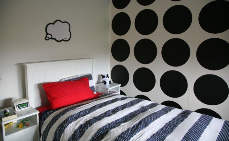 Design ideas for a large contemporary teen’s room for boys in Sydney with beige walls and carpet.
