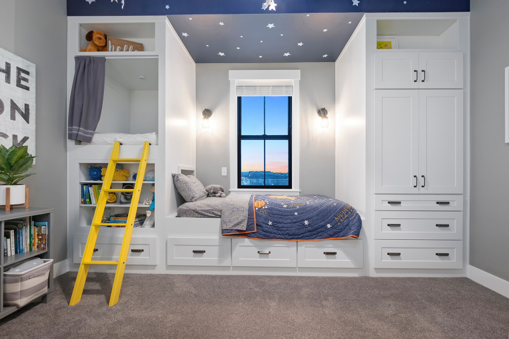 На фото: детская в стиле неоклассика (современная классика) с спальным местом, серыми стенами, ковровым покрытием и серым полом для ребенка от 4 до 10 лет