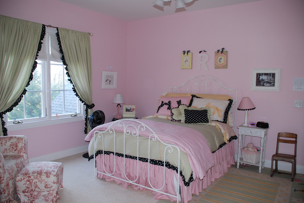 Example of a classic kids' room design in Nashville