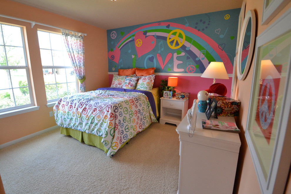 Design ideas for a traditional kids' bedroom in Austin.