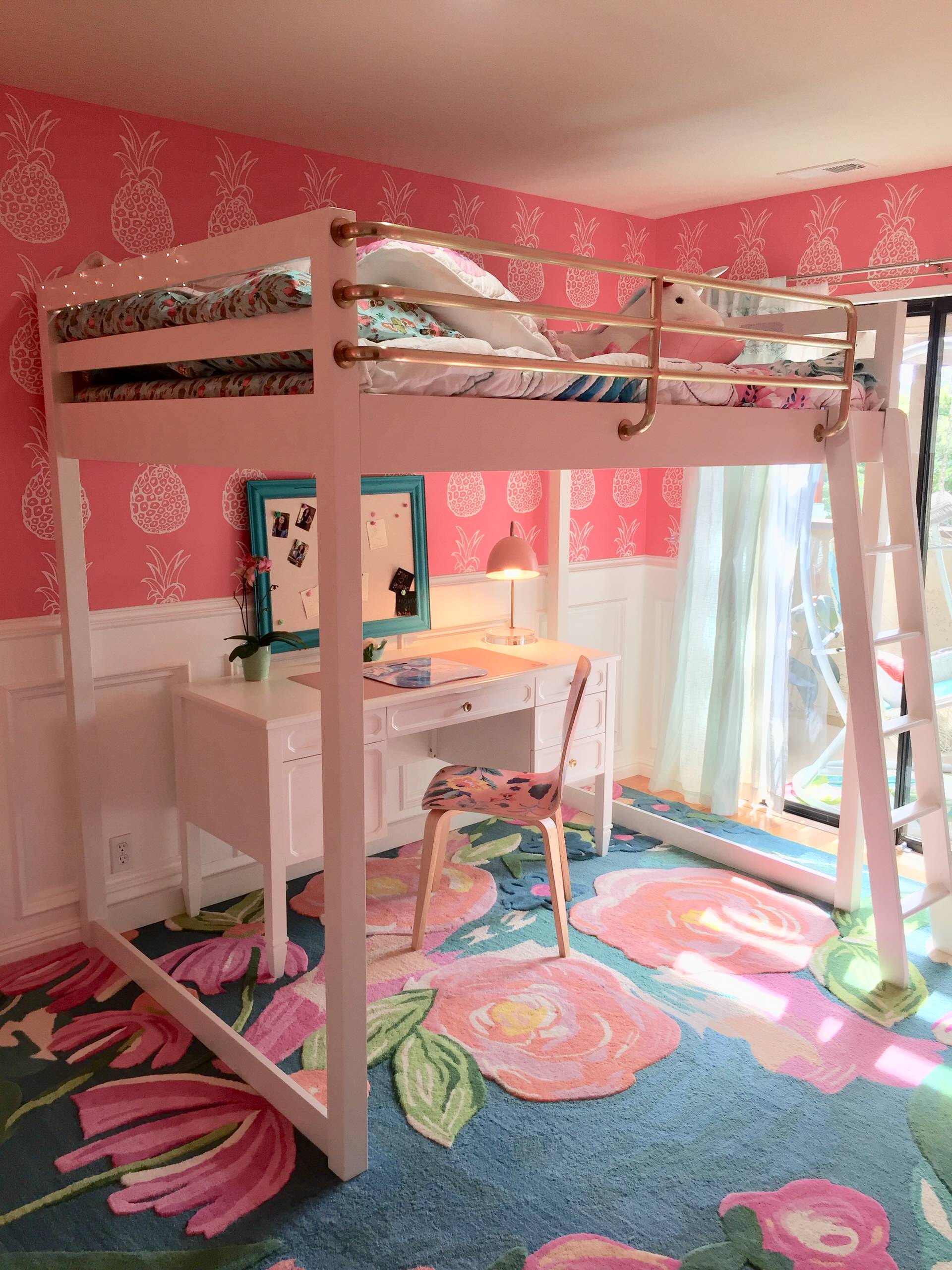 トロピカルスタイルのおしゃれな子供部屋のインテリア画像 21年10月 Houzz ハウズ