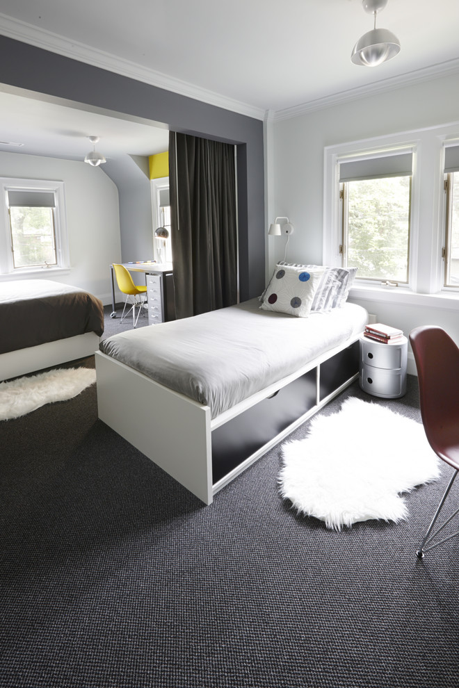 Foto de dormitorio infantil moderno grande con paredes grises, moqueta y suelo gris
