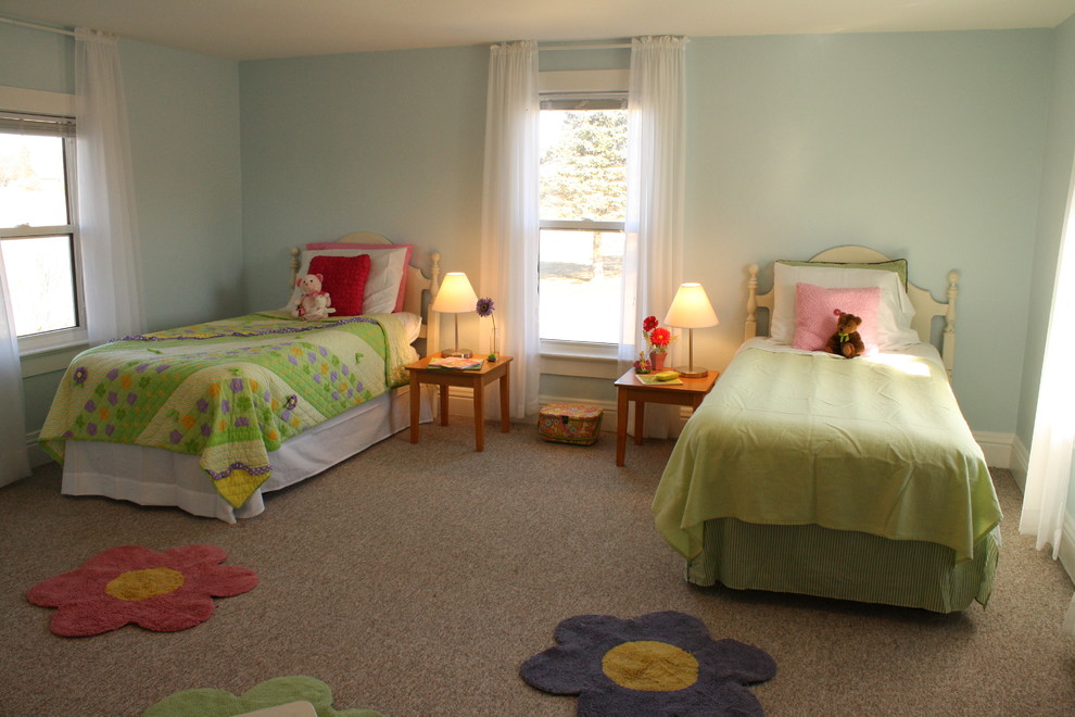 Idéer för att renovera ett mellanstort vintage barnrum kombinerat med sovrum och för 4-10-åringar, med svarta väggar och heltäckningsmatta