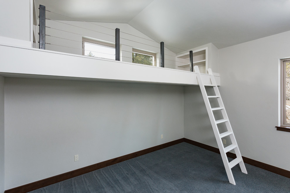 Ejemplo de dormitorio infantil de 4 a 10 años clásico renovado grande con paredes grises y moqueta