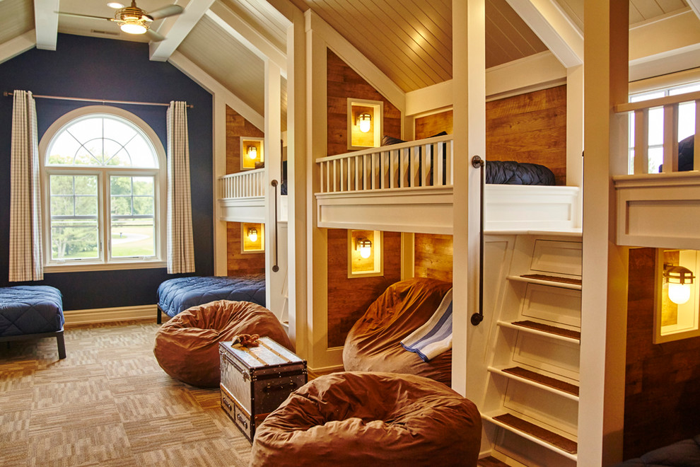 Идея дизайна: большая детская в стиле кантри с спальным местом, синими стенами и ковровым покрытием для мальчика