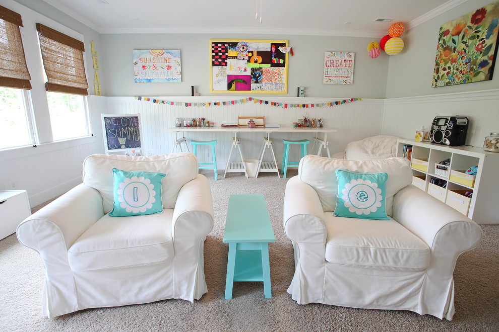 Inspiration for a classic kids' bedroom in Charlotte.