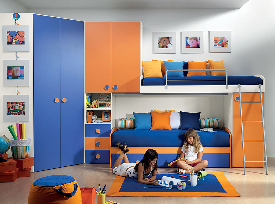 This is an example of a modern kids' bedroom in New York.
