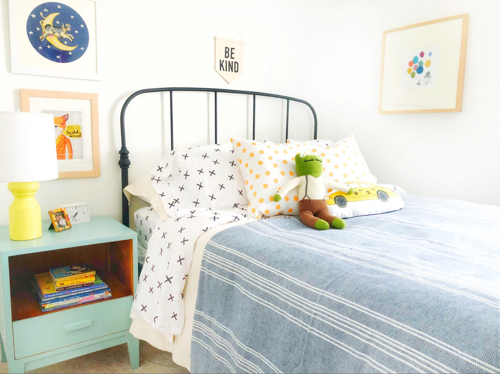 Inspiration for a farmhouse kids' bedroom.