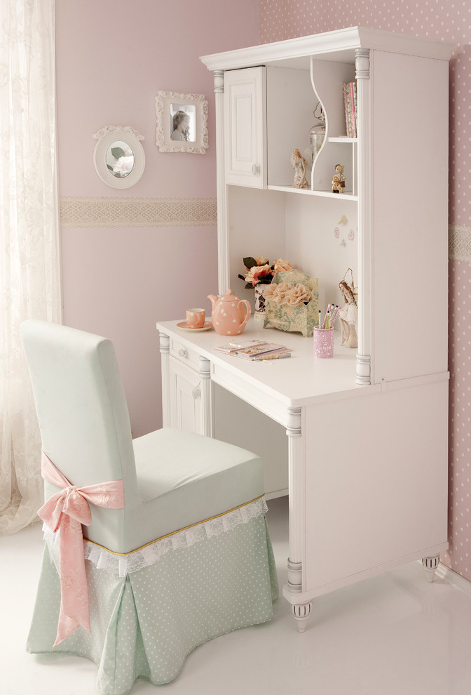 Inspiration for a girl teen room remodel in Miami