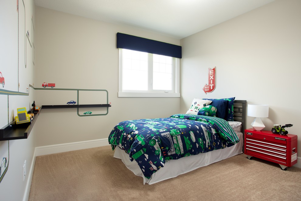 Mittelgroßes Modernes Jungszimmer mit Schlafplatz, beiger Wandfarbe und Teppichboden in Edmonton