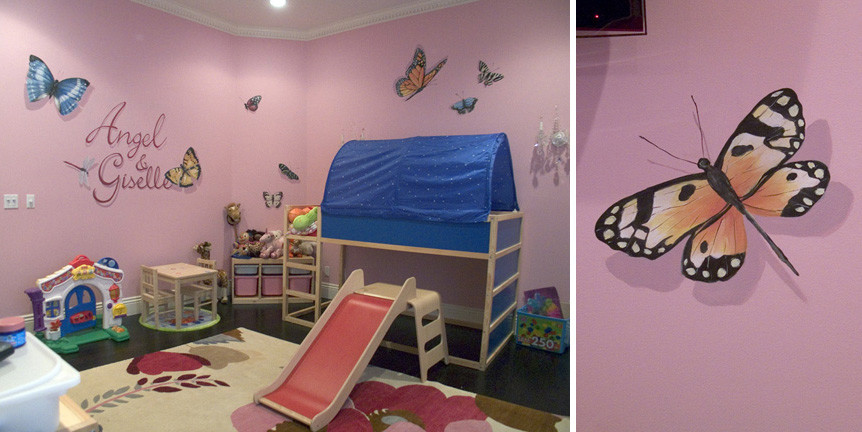 Idées déco pour une petite chambre d'enfant de 1 à 3 ans contemporaine avec un mur rose, parquet foncé et un sol marron.