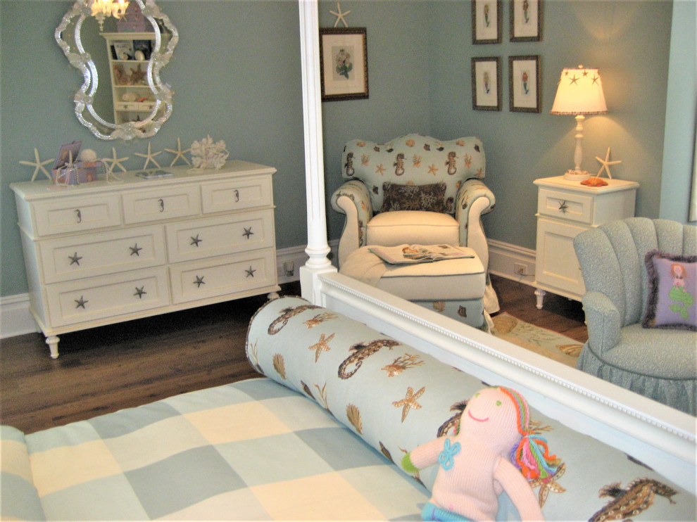 Photo of a large classic children’s room for girls in New York.